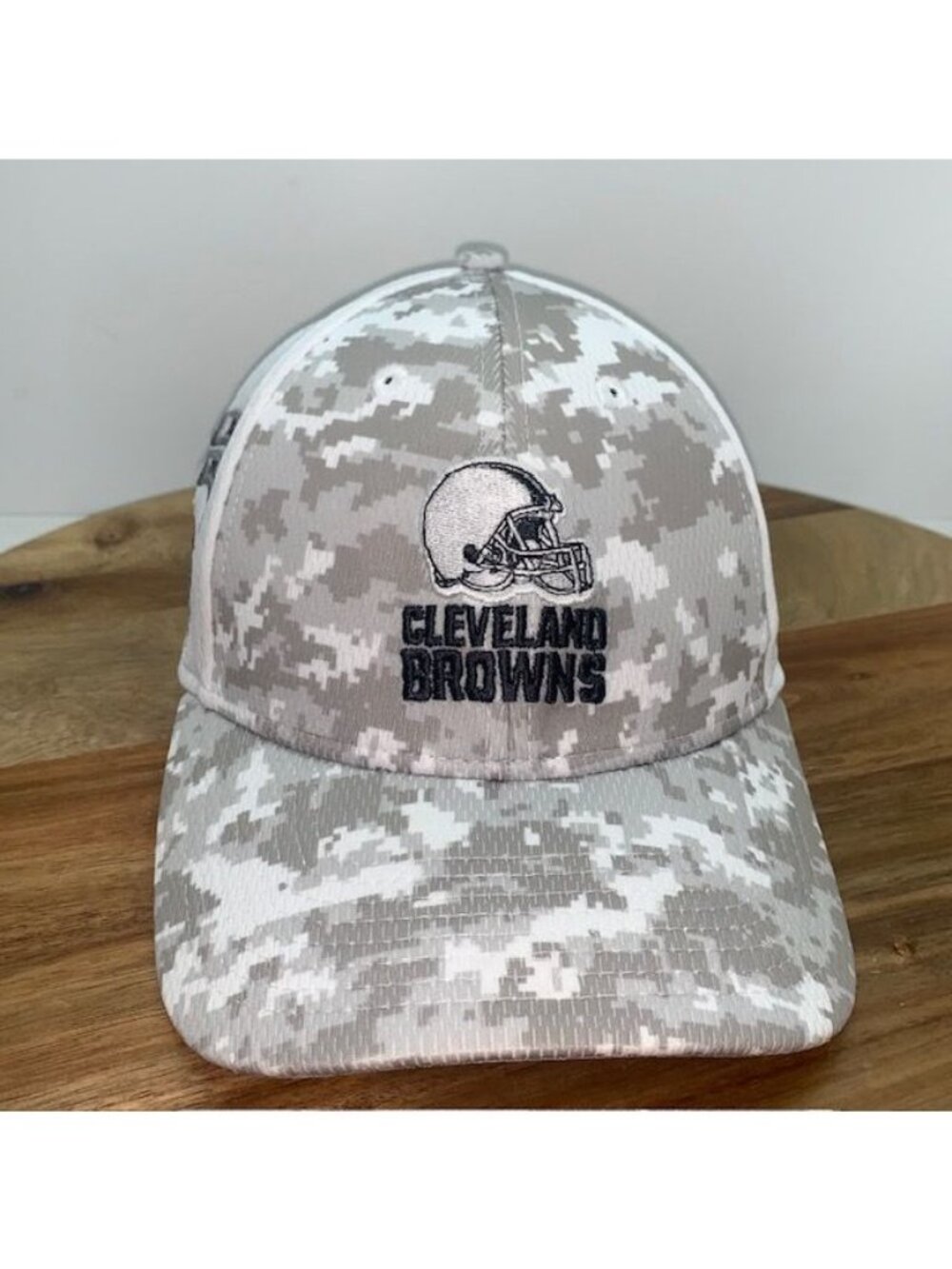 Cleveland Browns New Era 9Forty Salute To Service Camo Trucker Snapback Hat
